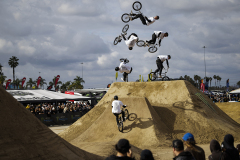 BMX_Triple_001
